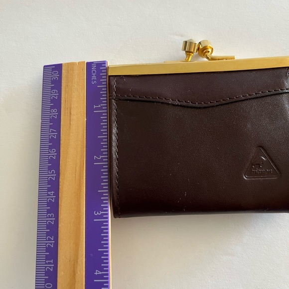 Trianon framed leather kisslock split change pouch - Picture 8 of 10